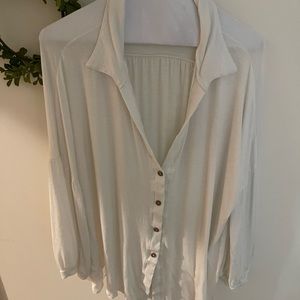 Soft cotton white flowing top I wear this with jeans